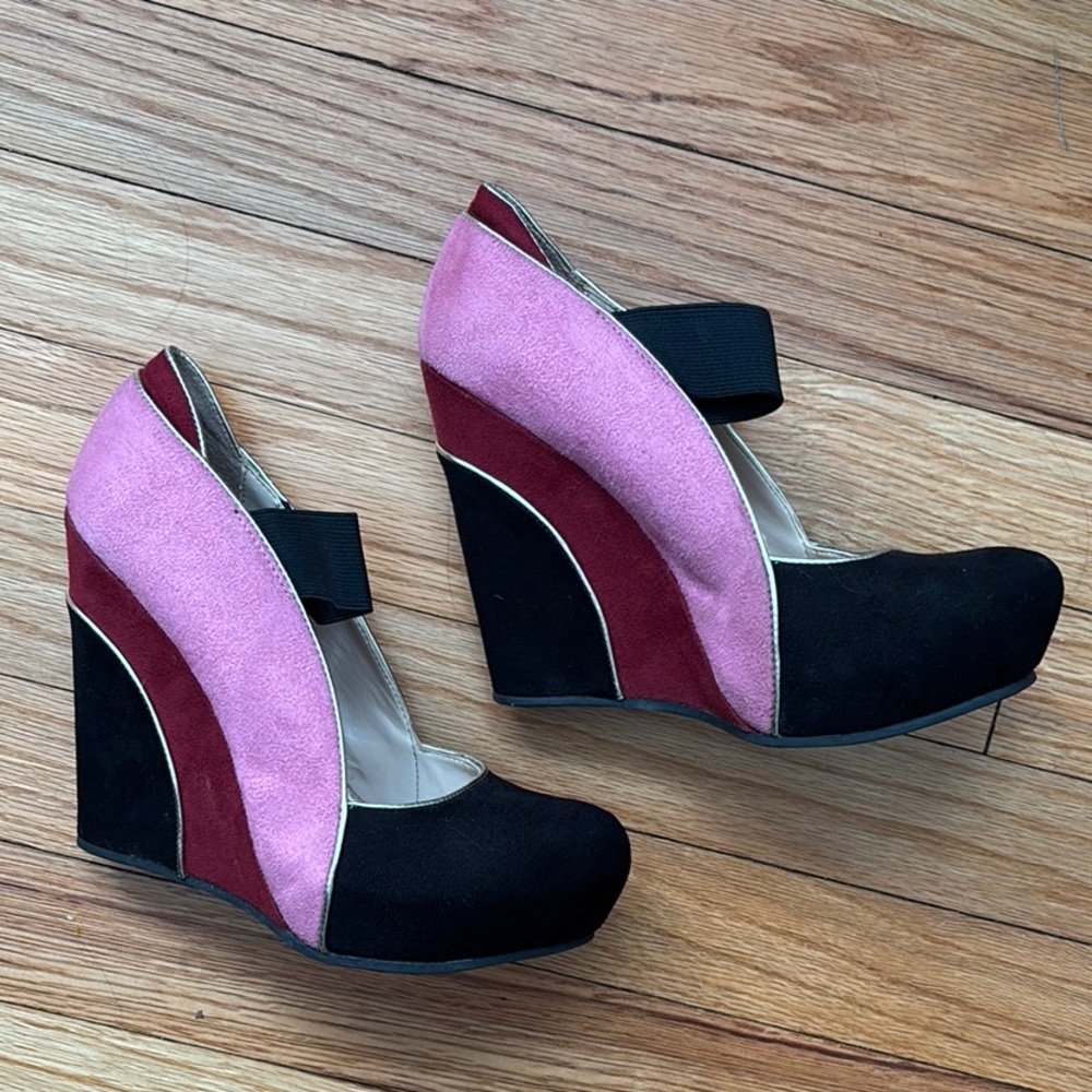 Faux Suede Color Block Heels Sz6